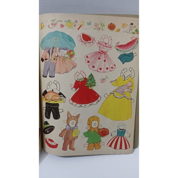 Vintage Saalfield The Old Woman Who Lived in a Shoe Uncut Paper Dolls Book - Picture 5 of 7